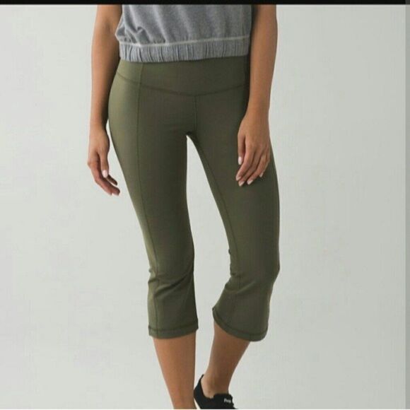 Lululemon Gather And Crow Crop Green Size 2 - Picture 2 of 16